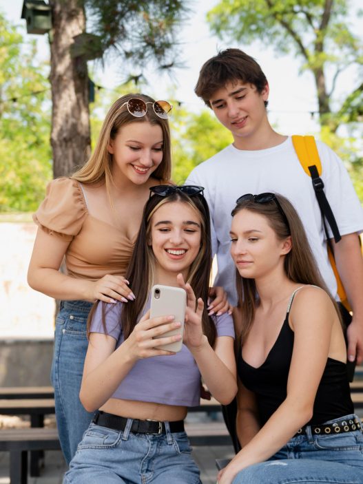 Teenager und Jugendliche: Freundschaften und Beziehung verstehen